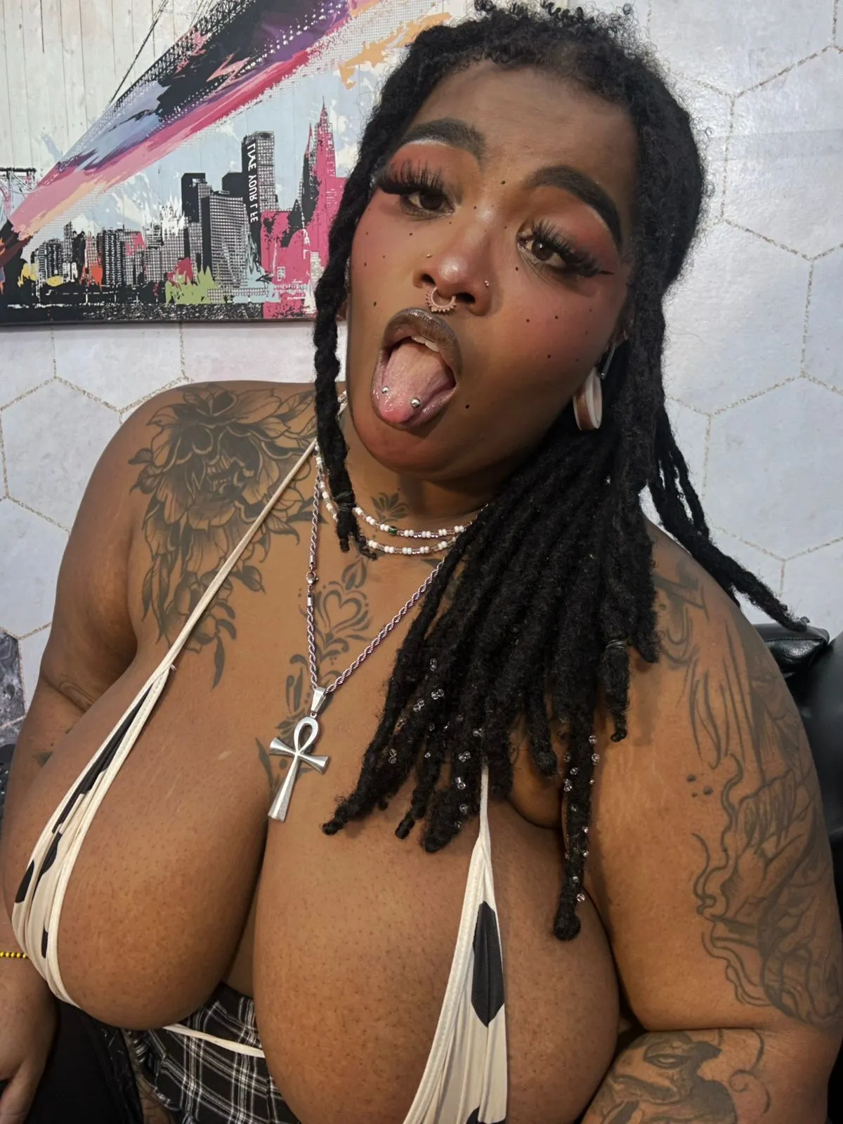 Live sex webcam photo for LaylaCummingss #8247749