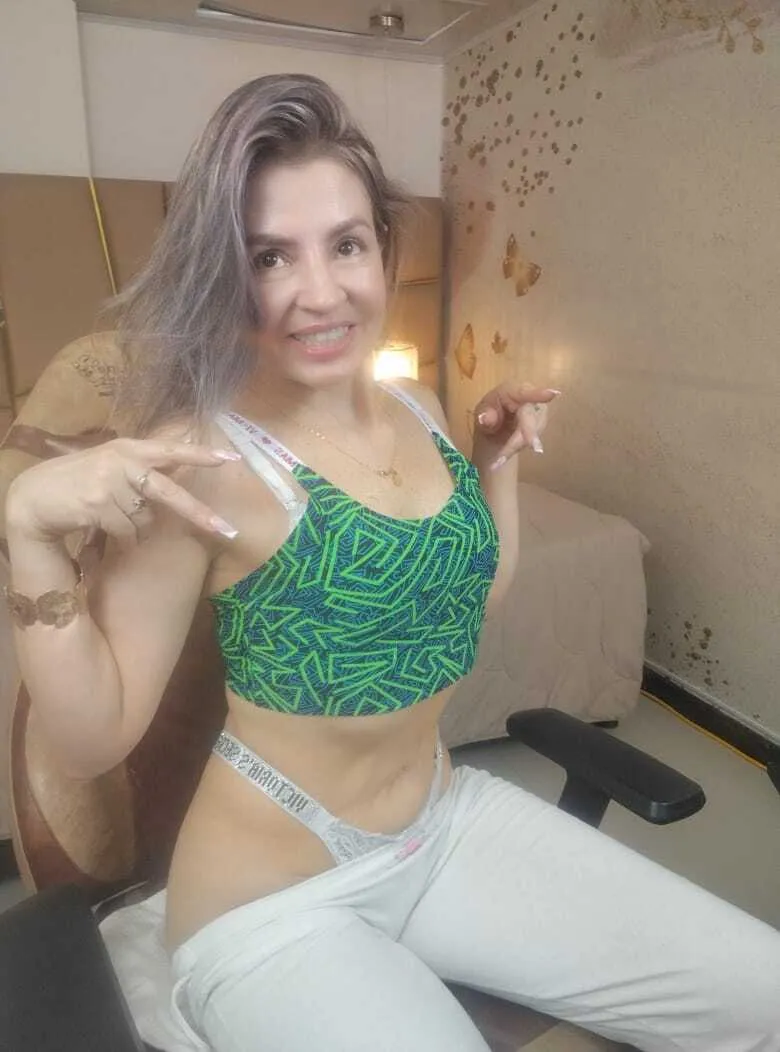 Live sex webcam photo for KendalBuster #8058411