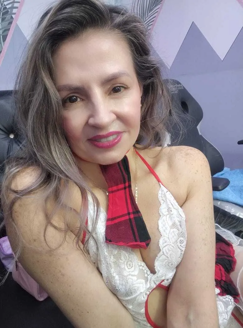 Live sex webcam photo for KendalBuster #8497975