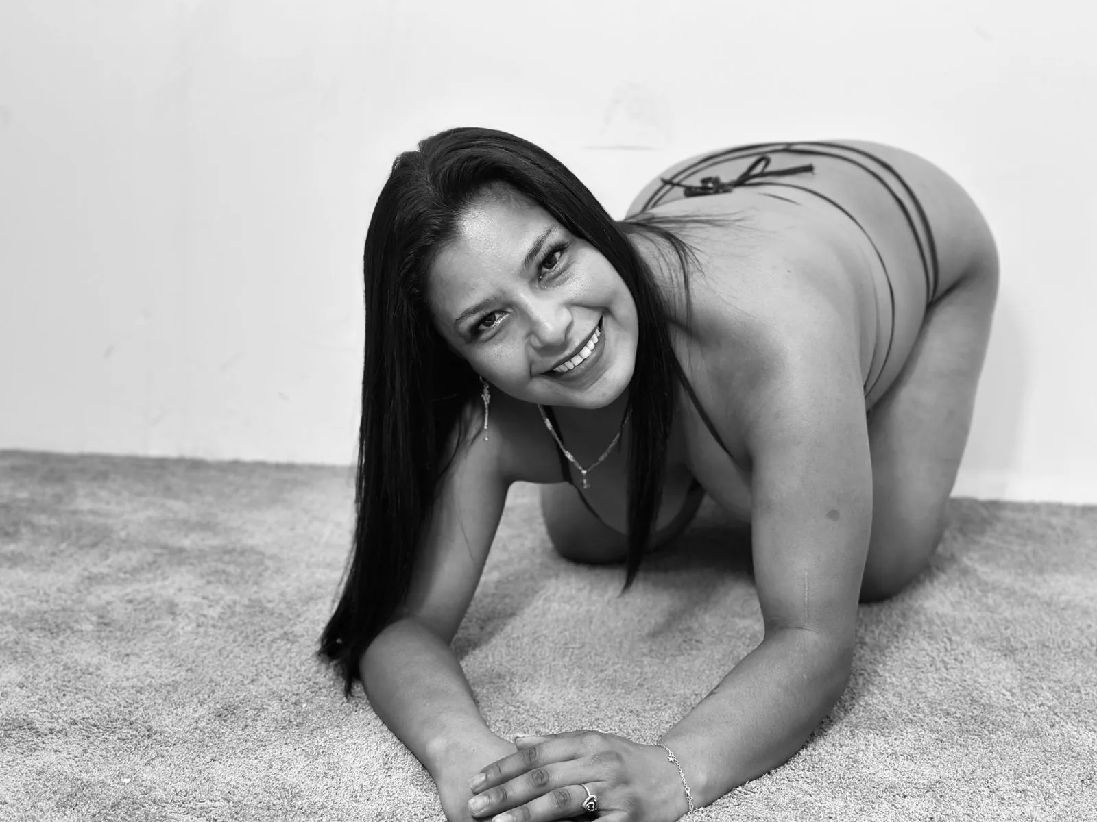 Live sex webcam photo for Carolina_Suarez #8516938