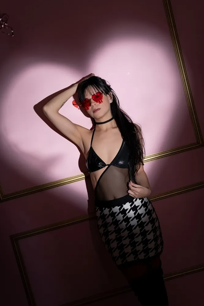 Live sex webcam photo for MadameDesade #8243419