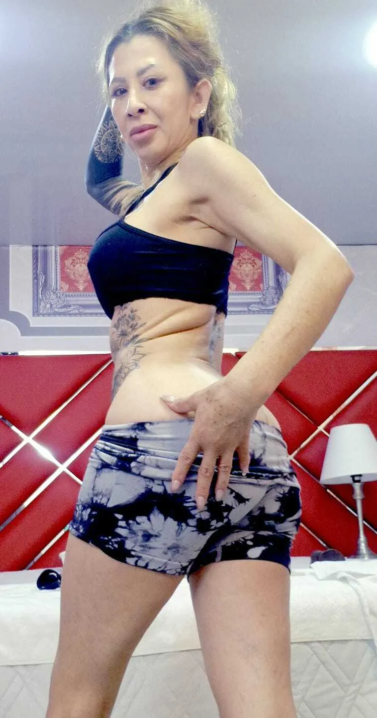 Live sex webcam photo for Ladyy_Scarlett #8124320