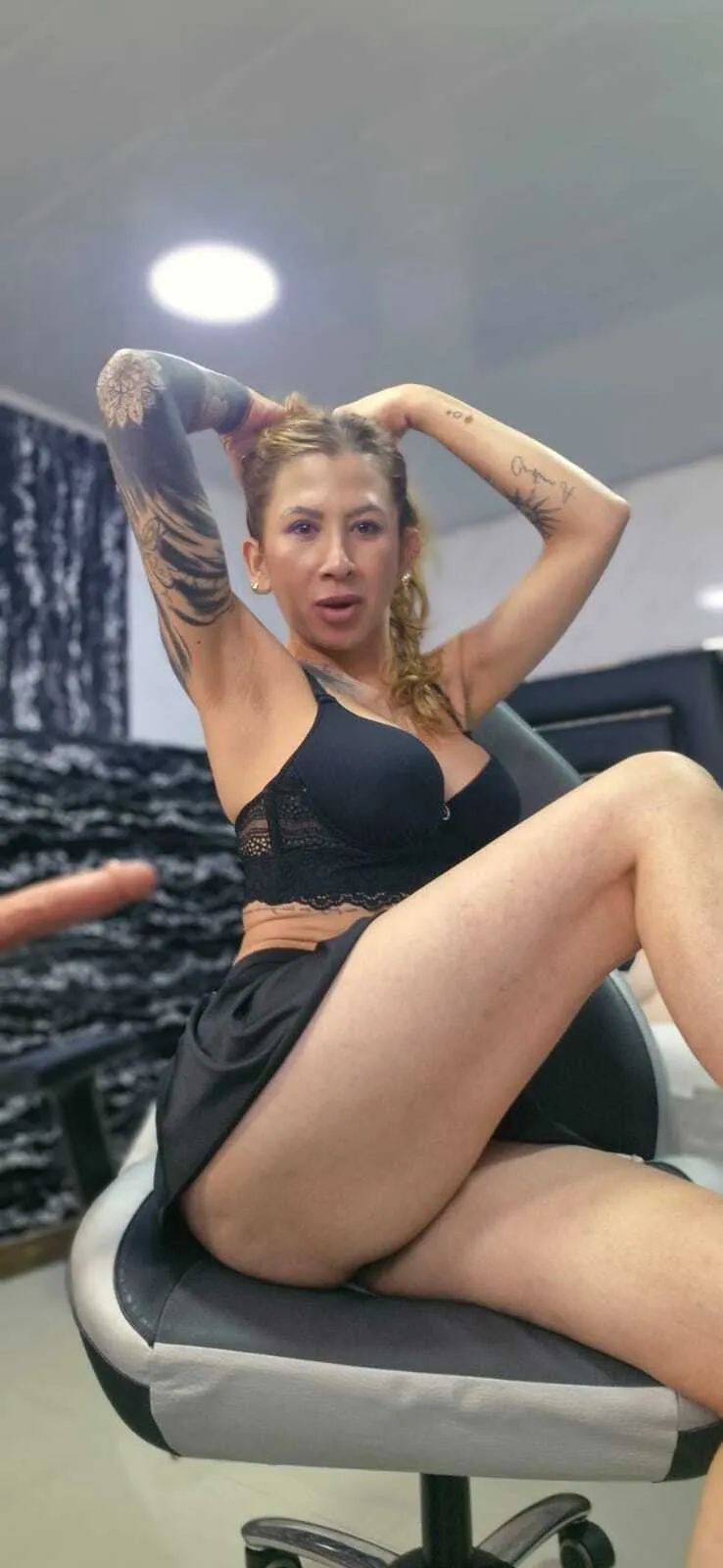 Live sex webcam photo for Ladyy_Scarlett #8226228