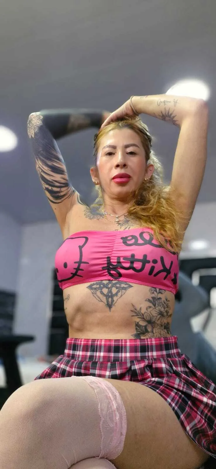 Live sex webcam photo for Ladyy_Scarlett #8595284