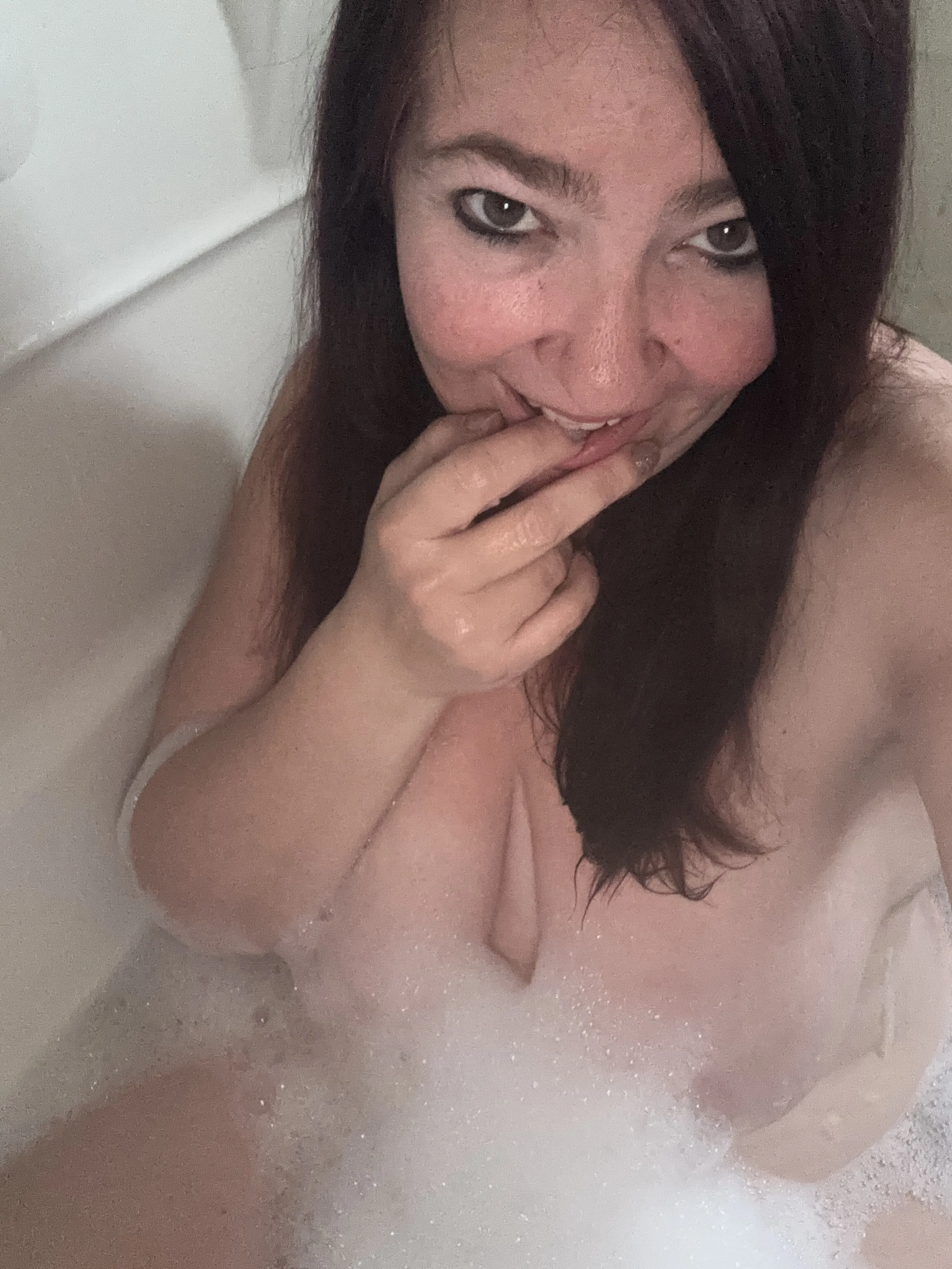 Live sex webcam photo for Sexy99Fox #8153307