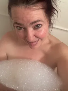 Live sex webcam photo for Sexy99Fox #8292783