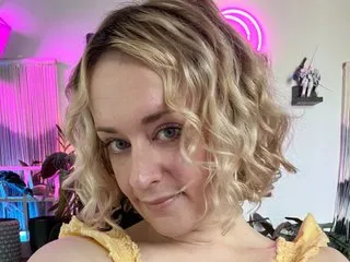 Live sex webcam photo for xzoeyryanx #8479721
