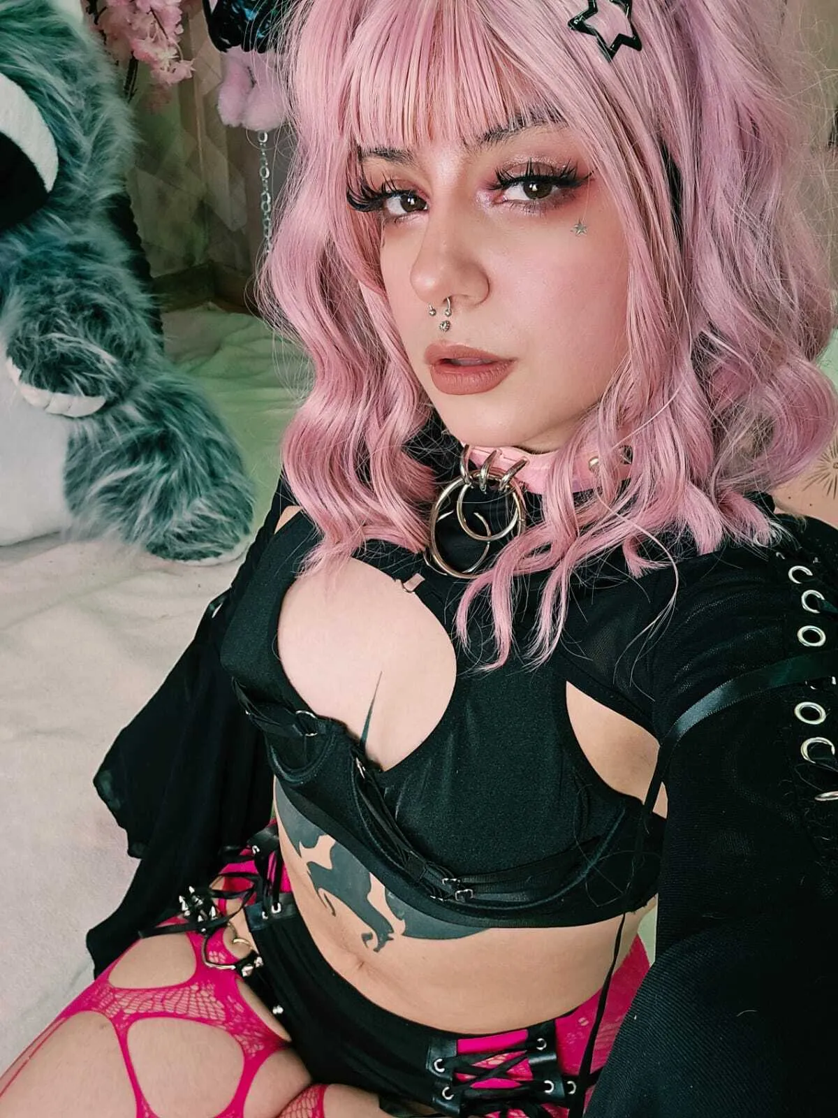 Live sex webcam photo for BizzyNoar19 #8619276