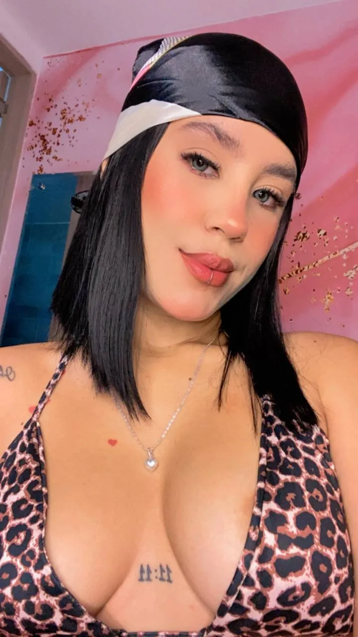 Live sex webcam photo for Sweet_lemariee #7887287