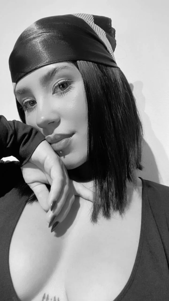 Live sex webcam photo for Sweet_lemariee #7887286