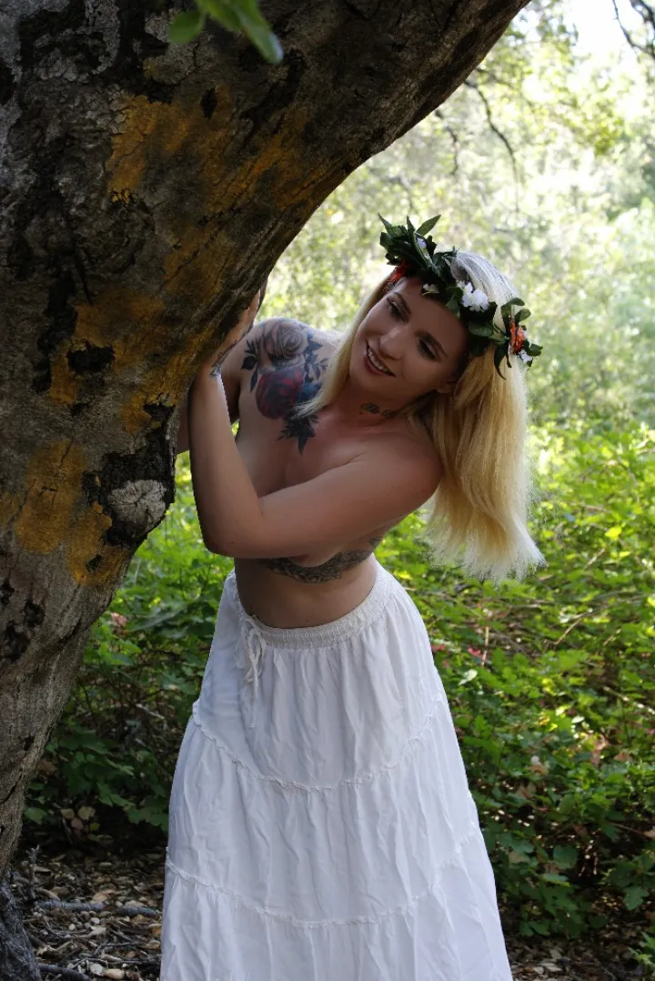 Live sex webcam photo for imSkyxrated #7888356