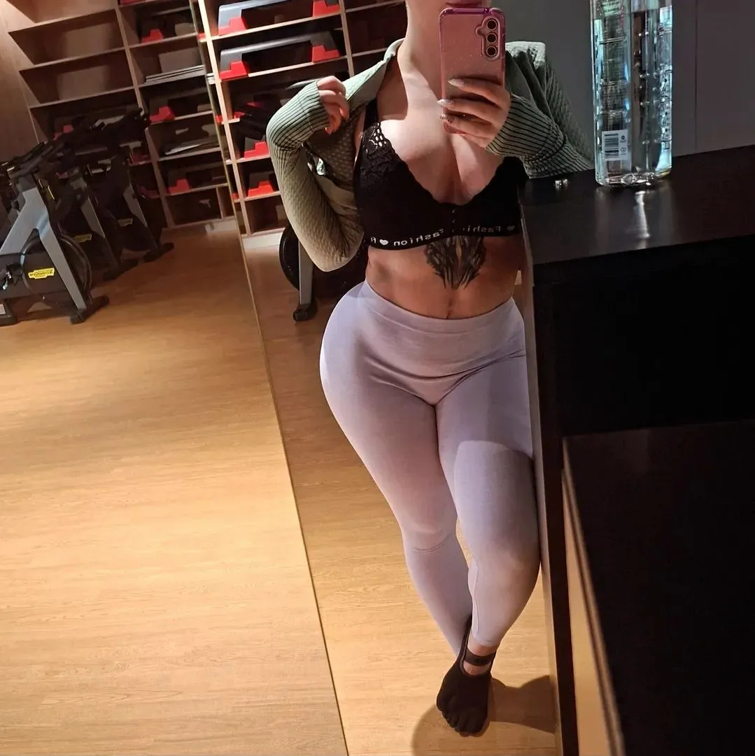 Live sex webcam photo for Vanilux_Butter #8459383