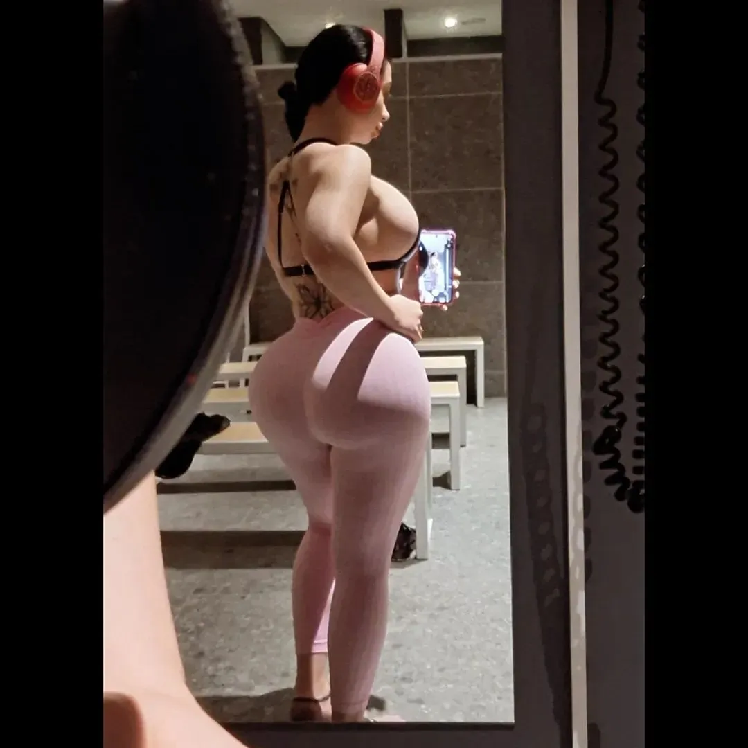 Live sex webcam photo for Vanilux_Butter #8459380