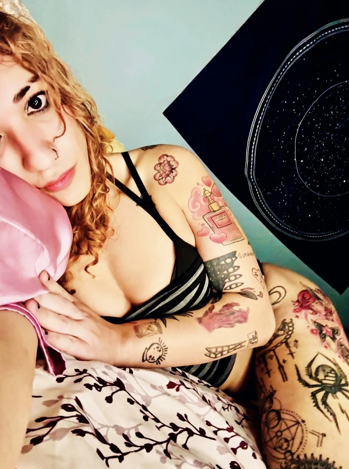 Live sex webcam photo for avamoonxxx #8060000