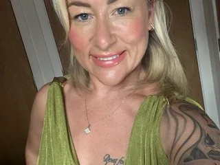Live sex webcam photo for LittleMissSweetLips #8631223