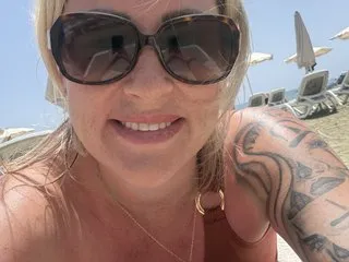 Live sex webcam photo for LittleMissSweetLips #8619549