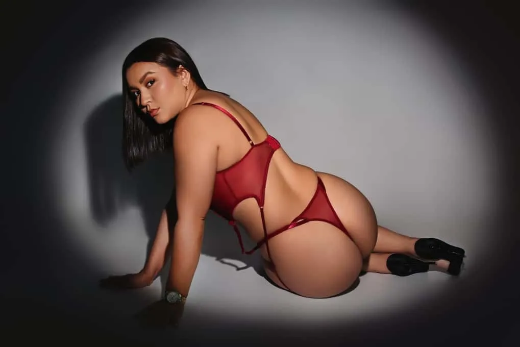 Live sex webcam photo for ChloeBonie #7949701
