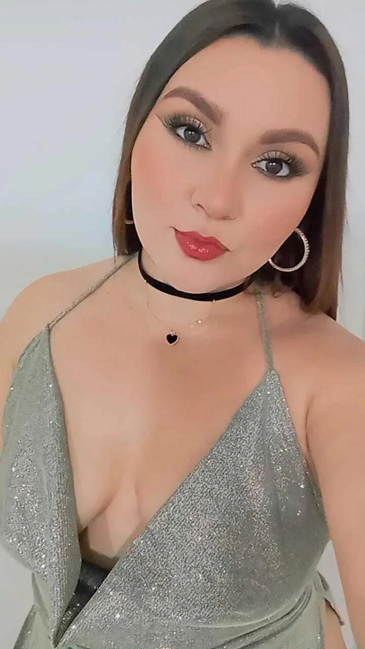 Live sex webcam photo for ChloeBonie #8517744