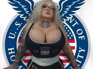 Live sex webcam photo for RaelynnRiley #8494884