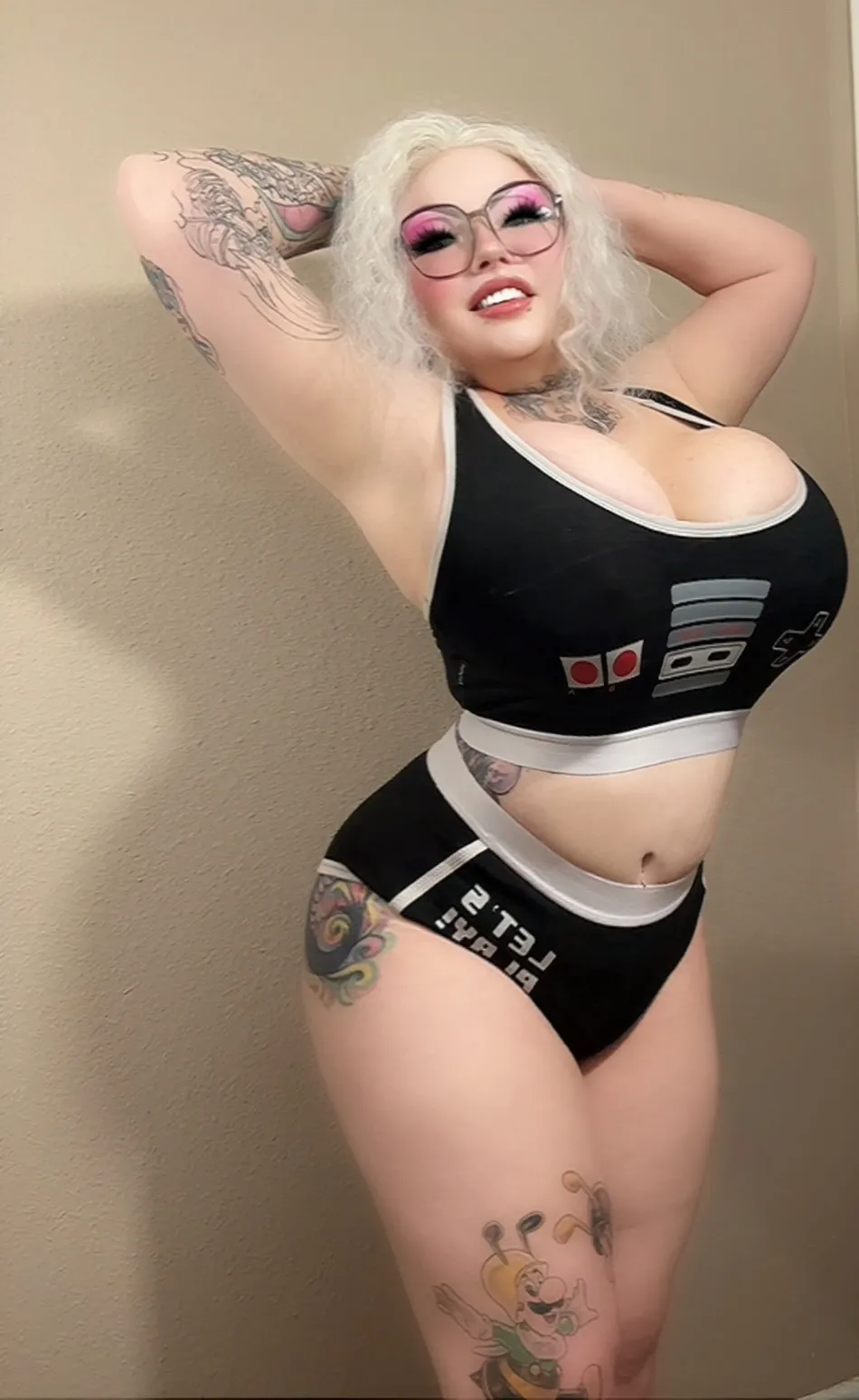 Live sex webcam photo for RaelynnRiley #8345855
