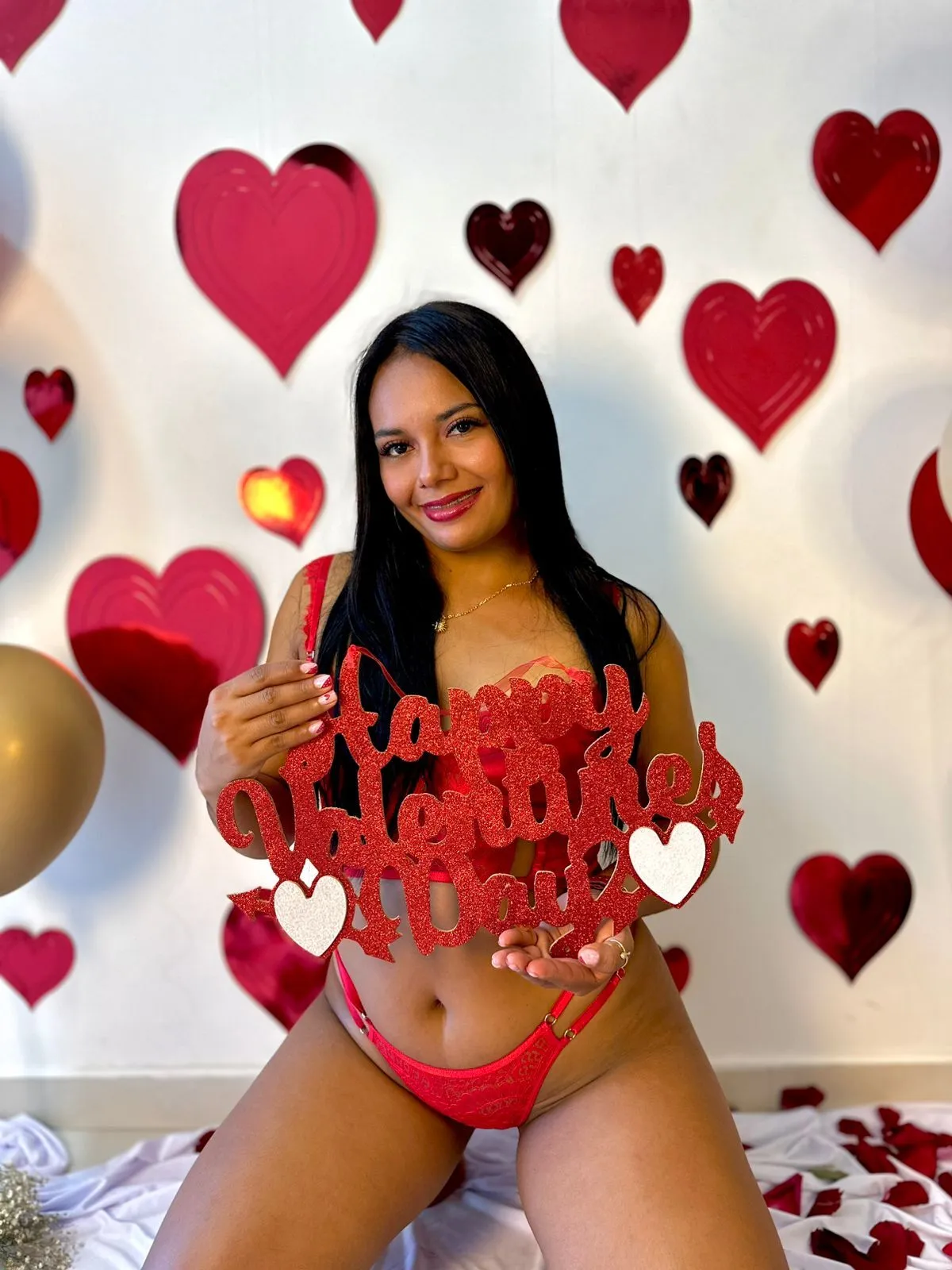 Live sex webcam photo for LyaSweetxx #8324337