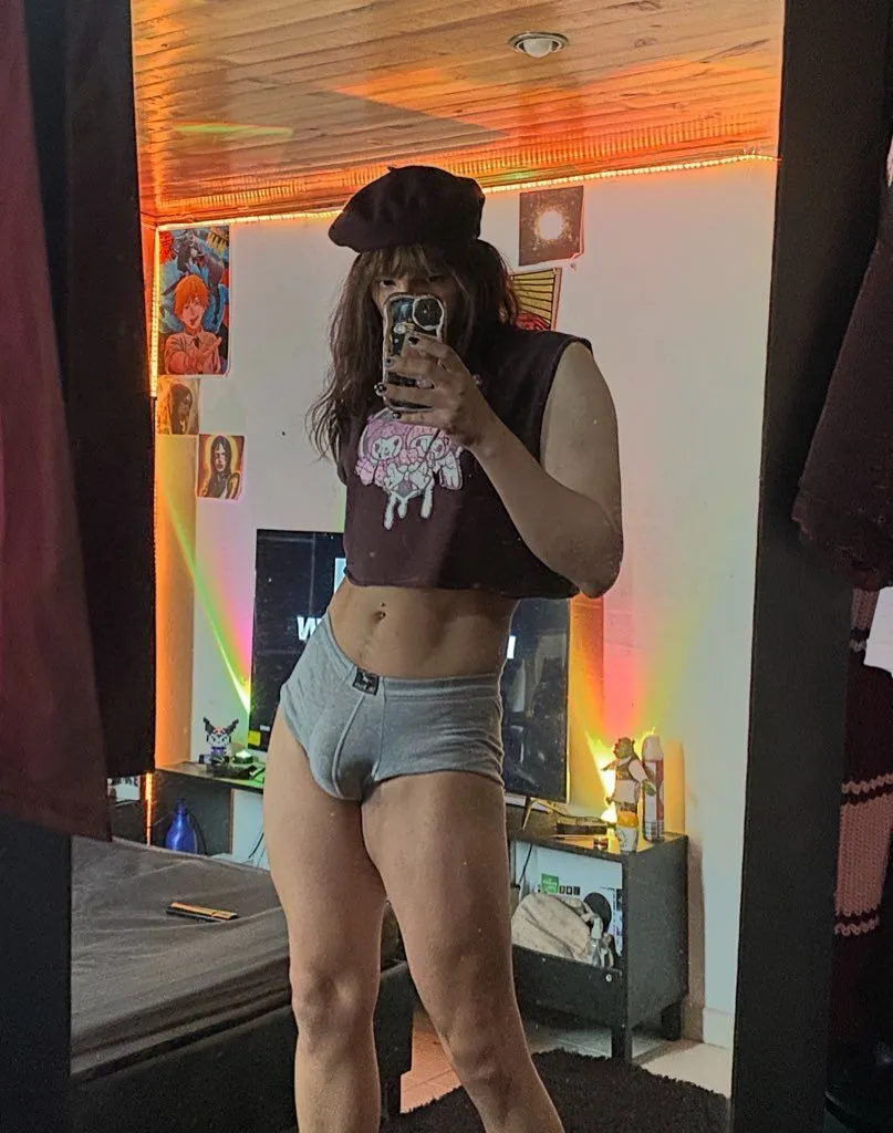 Live sex webcam photo for Ella_Thorne #7953295