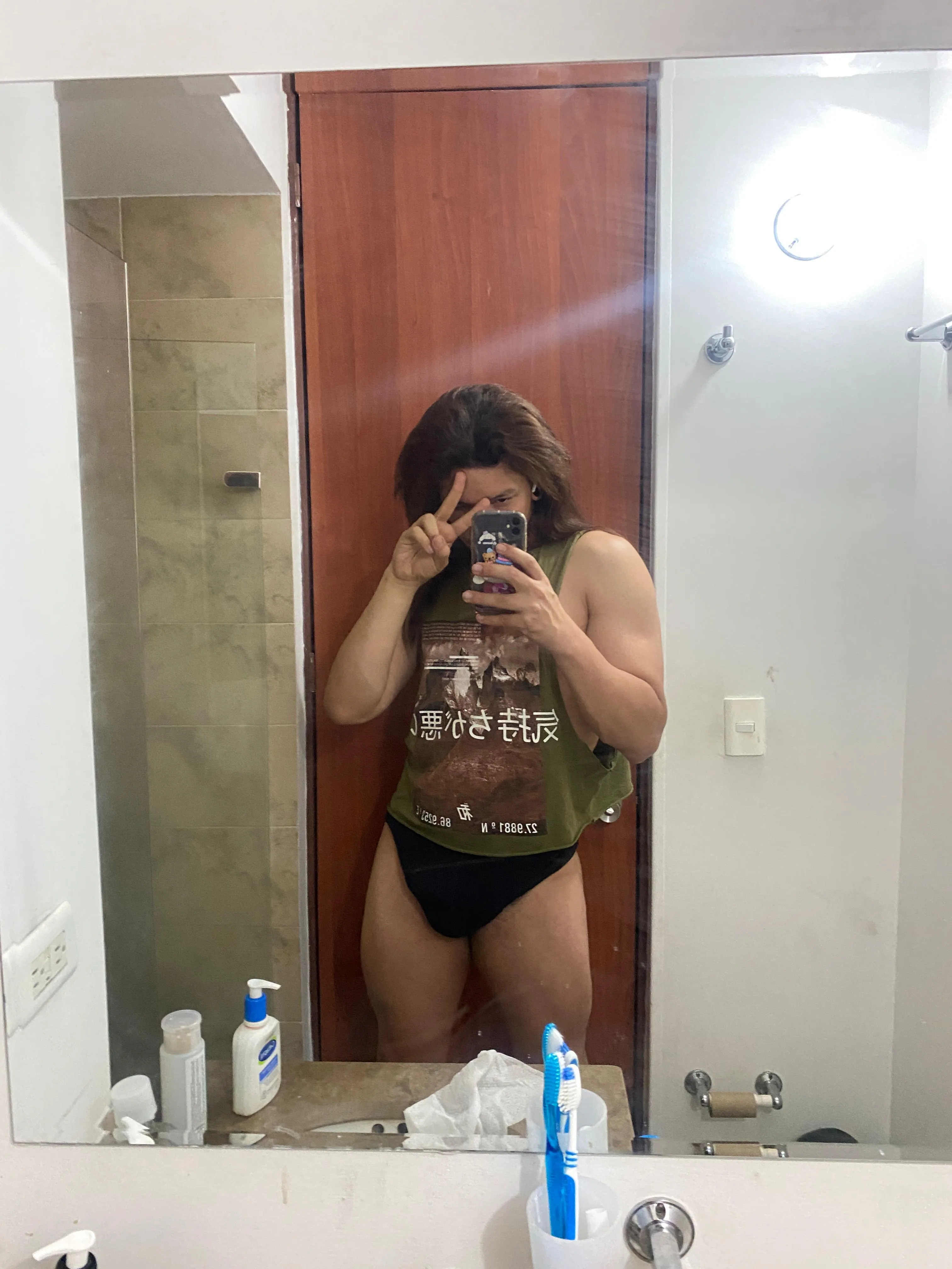 Live sex webcam photo for Ella_Thorne #8046108