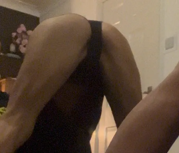 Live sex webcam photo for Dixie_Milf #8142343
