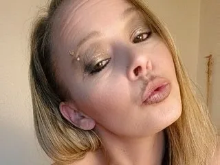 Live sex webcam photo for NikkiBea #8595636
