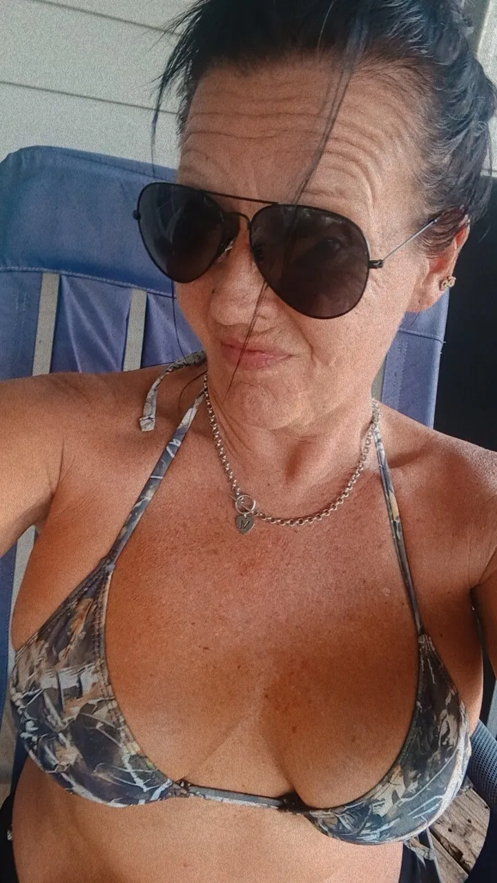 Live sex webcam photo for FeleciaFox #8440956