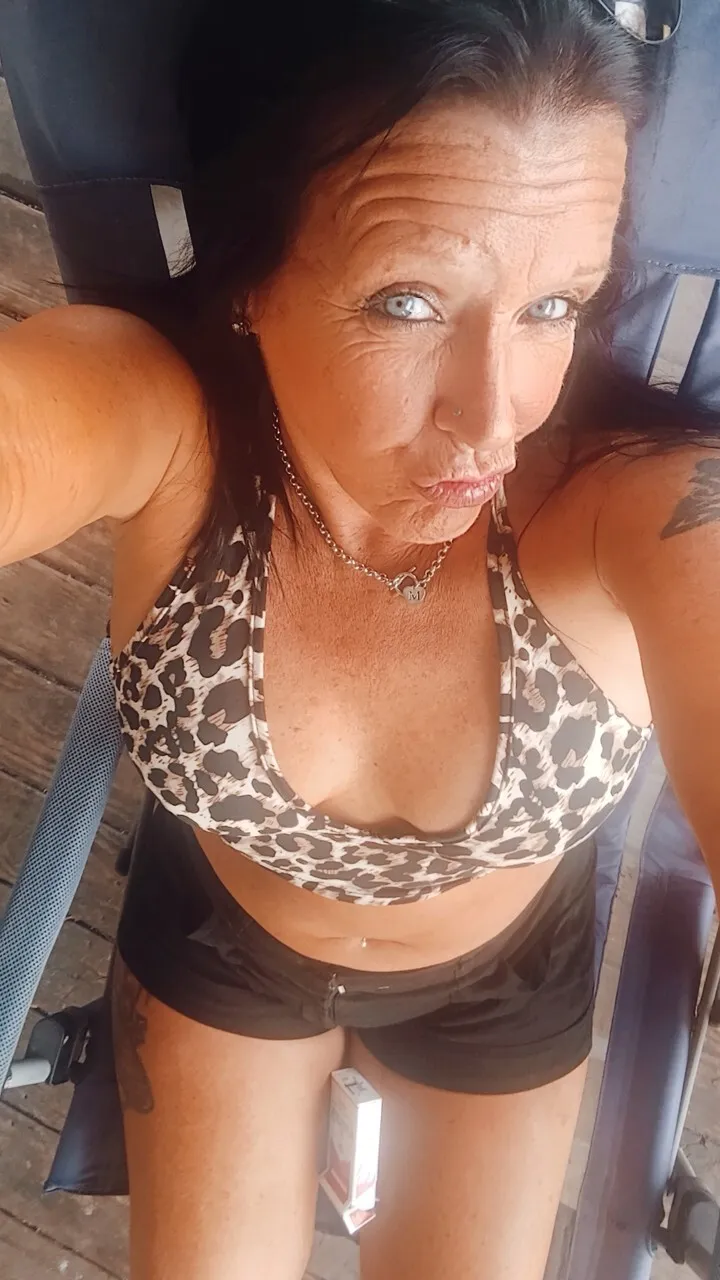 Live sex webcam photo for FeleciaFox #8440940