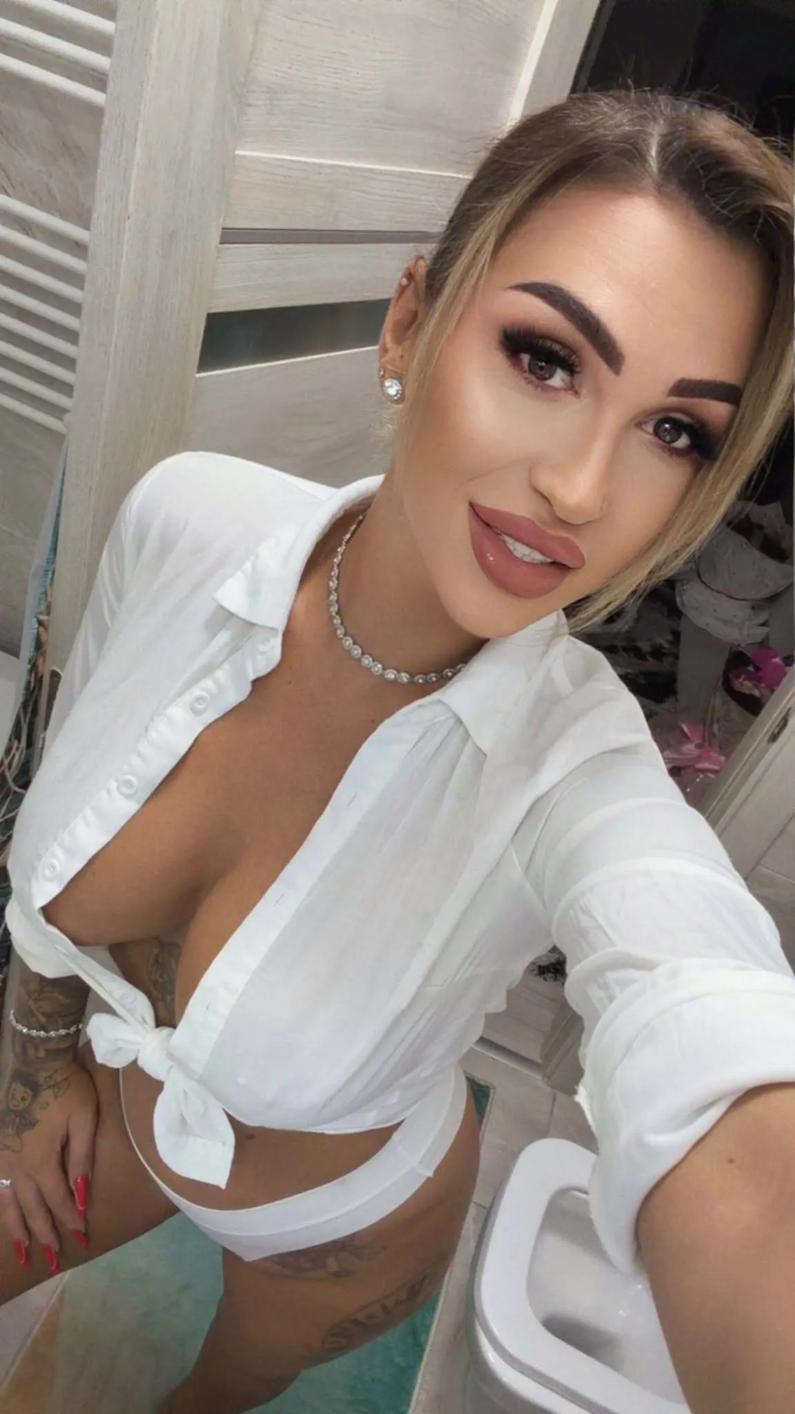 Live sex webcam photo for Nicol2Naya #8727431