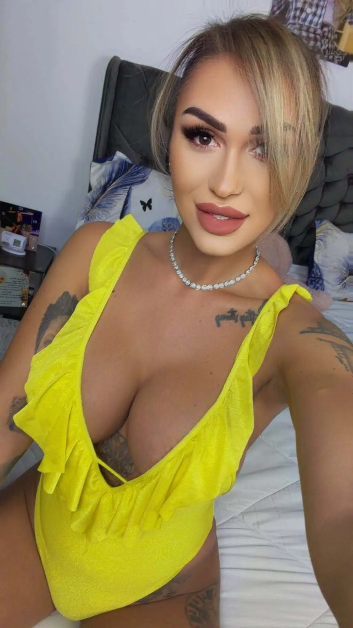 Live sex webcam photo for Nicol2Naya #8727429