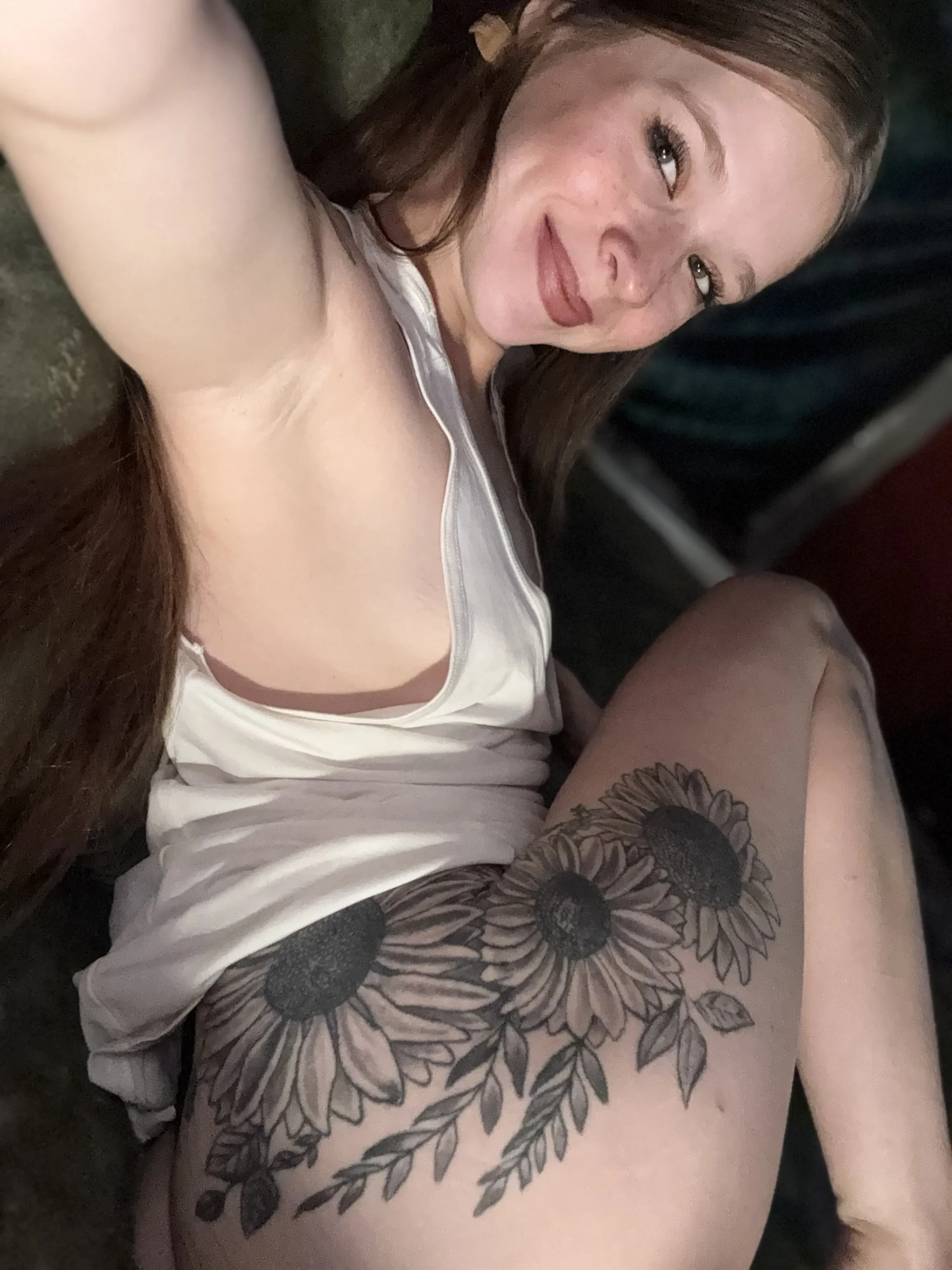 Live sex webcam photo for TinyMILFbaby #8657965