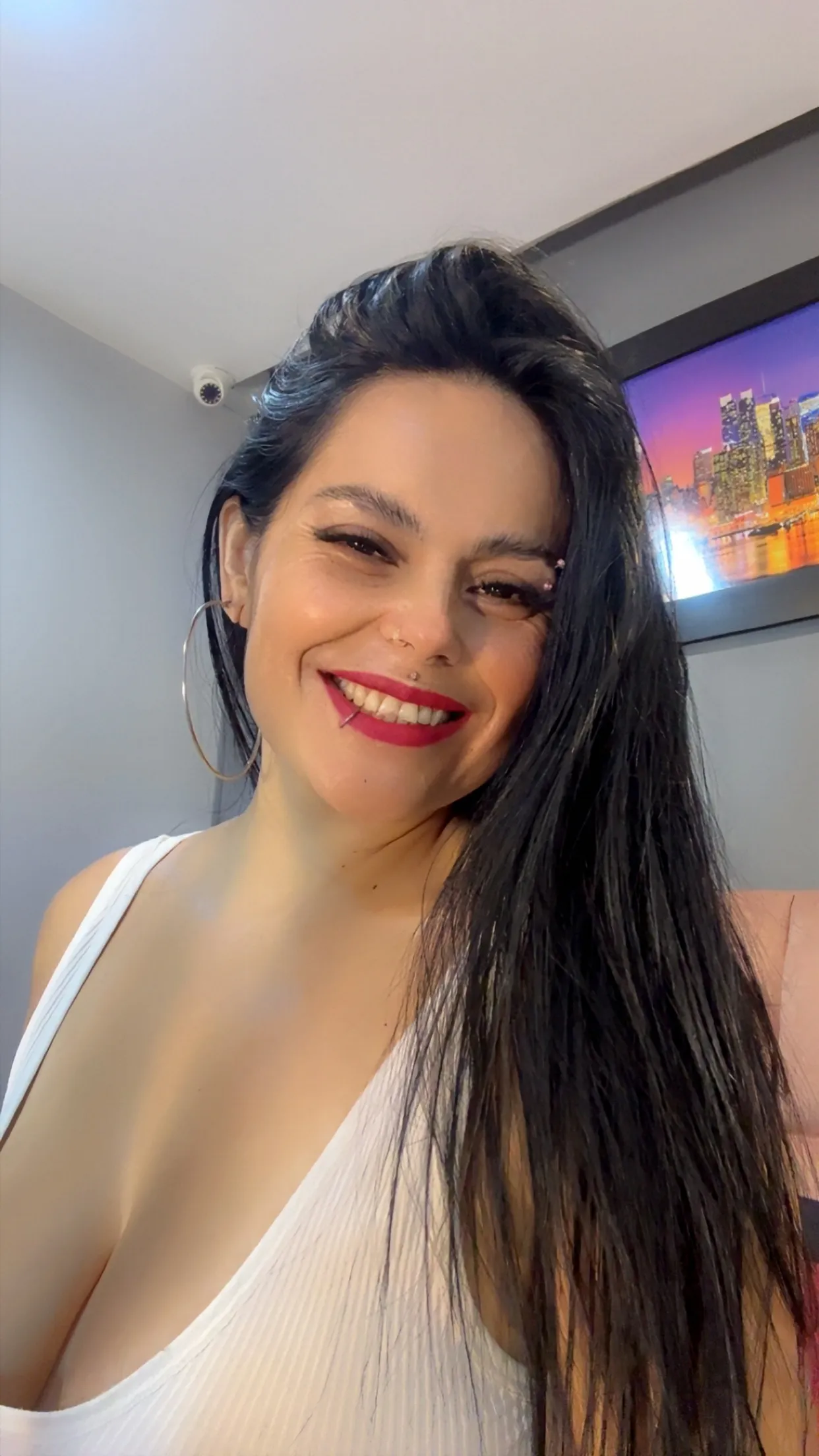 Live sex webcam photo for CharlotteCottin #8385855