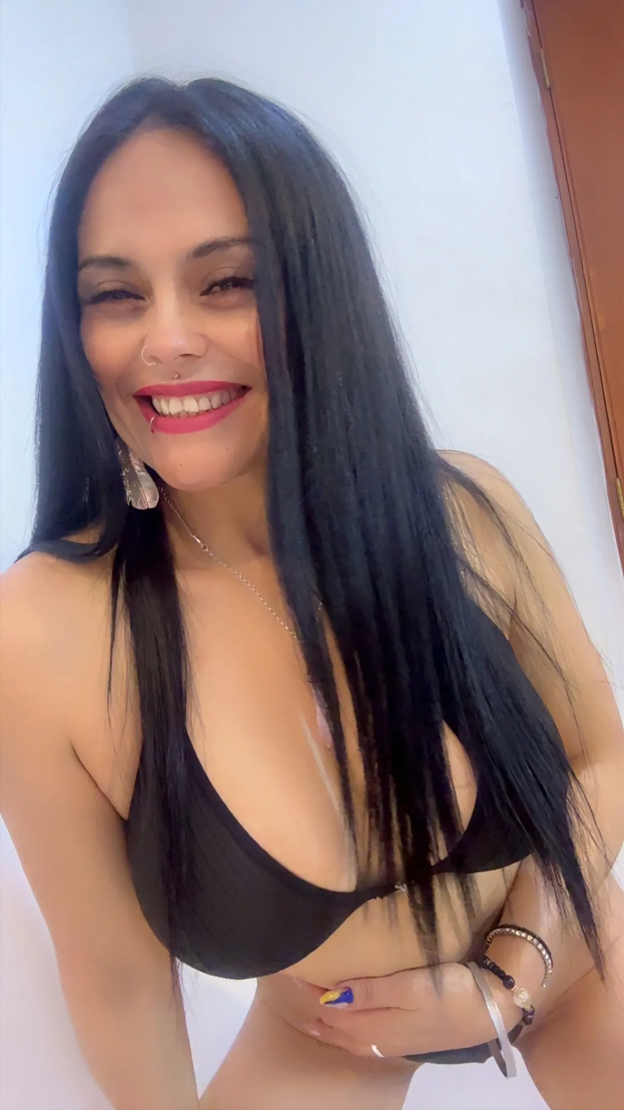 Live sex webcam photo for CharlotteCottin #8556612
