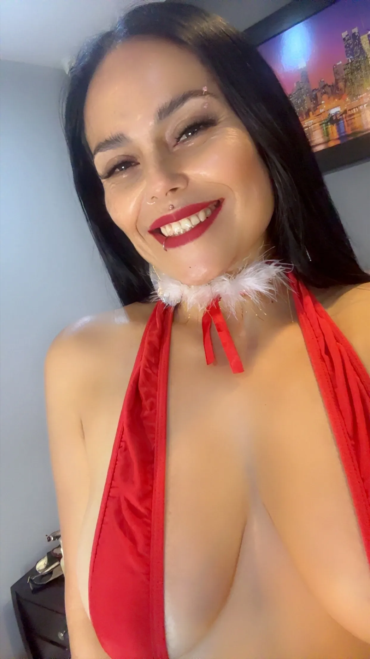 Live sex webcam photo for CharlotteCottin #8441672