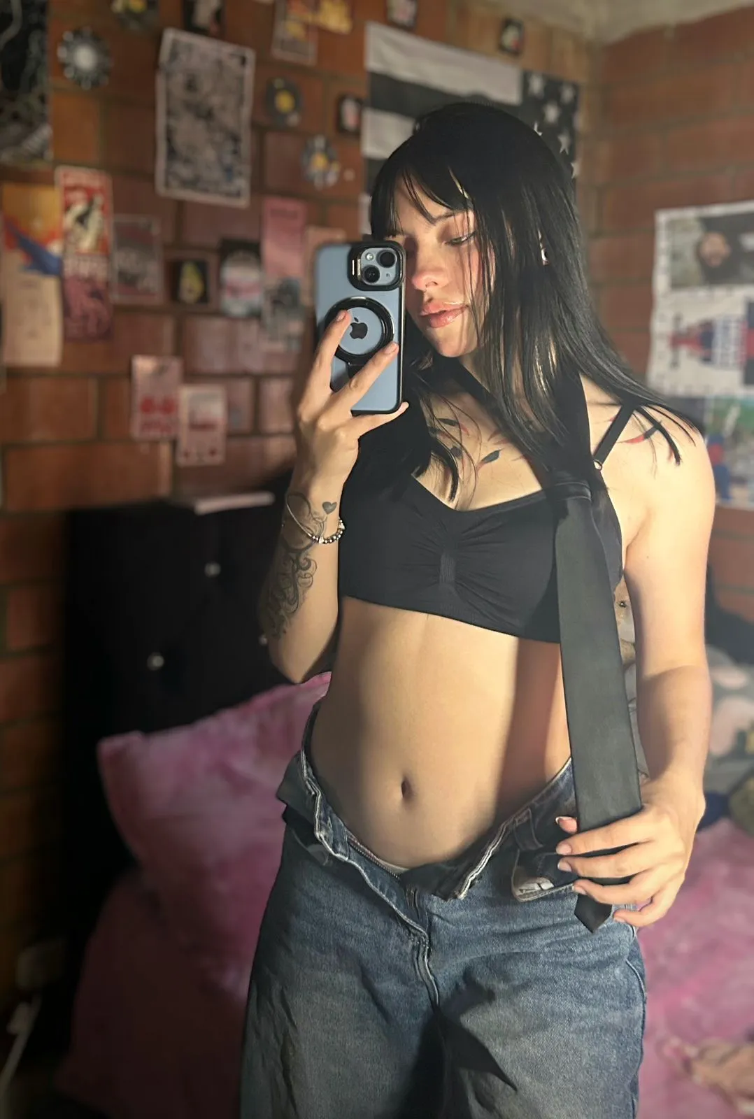 Live sex webcam photo for ScarlettSaphire #8545278