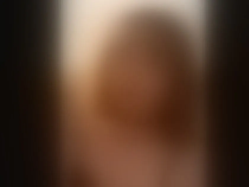 Live sex webcam photo for Mia_Whalker19 #8436075