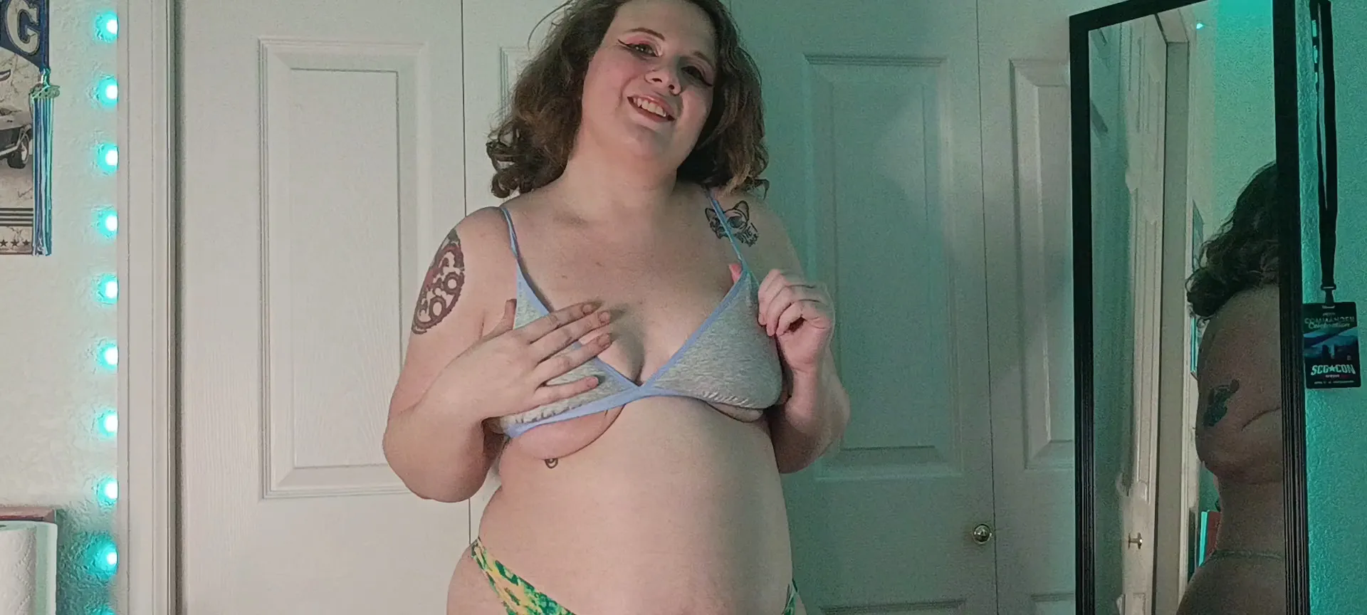 Live sex webcam photo for WendiHo #8059888