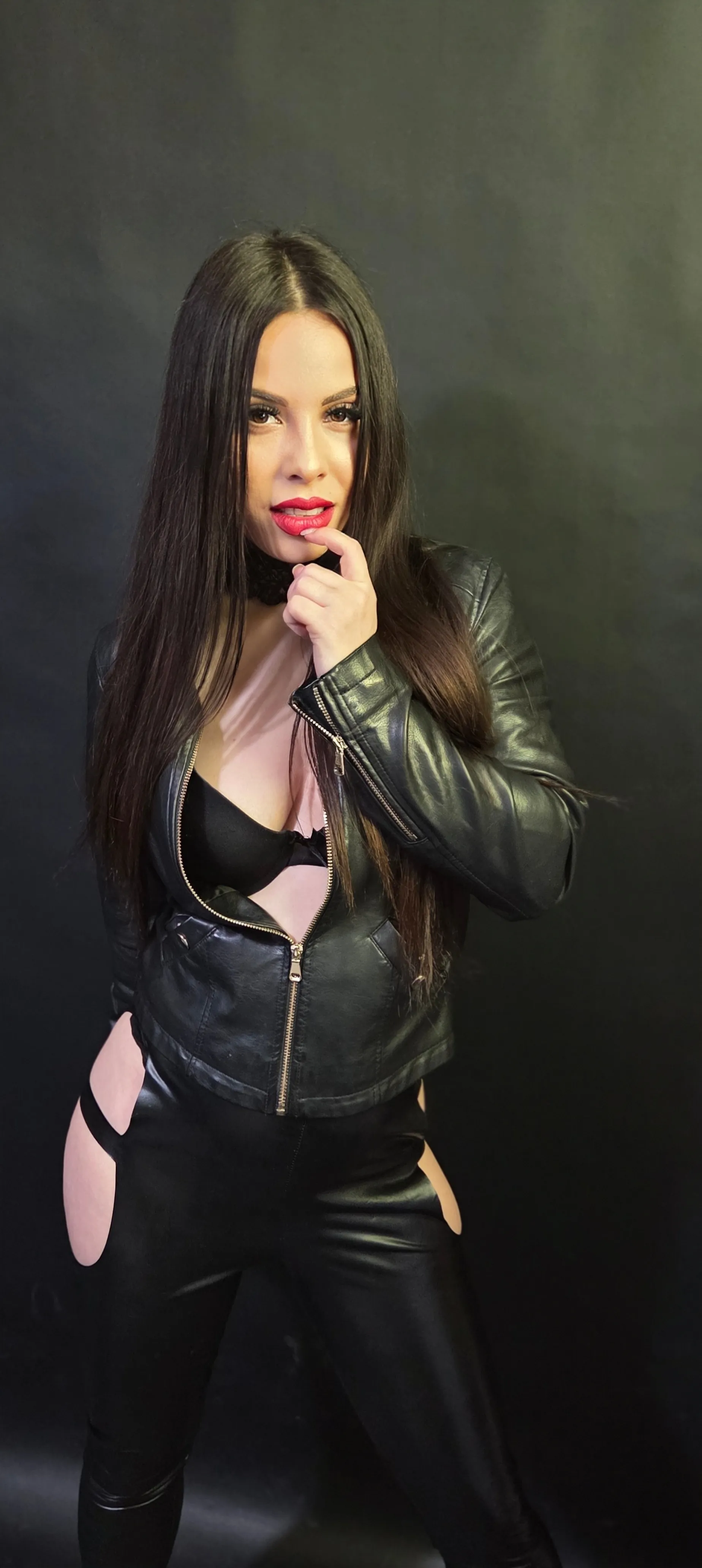 Live sex webcam photo for EllaVyxen #8484552