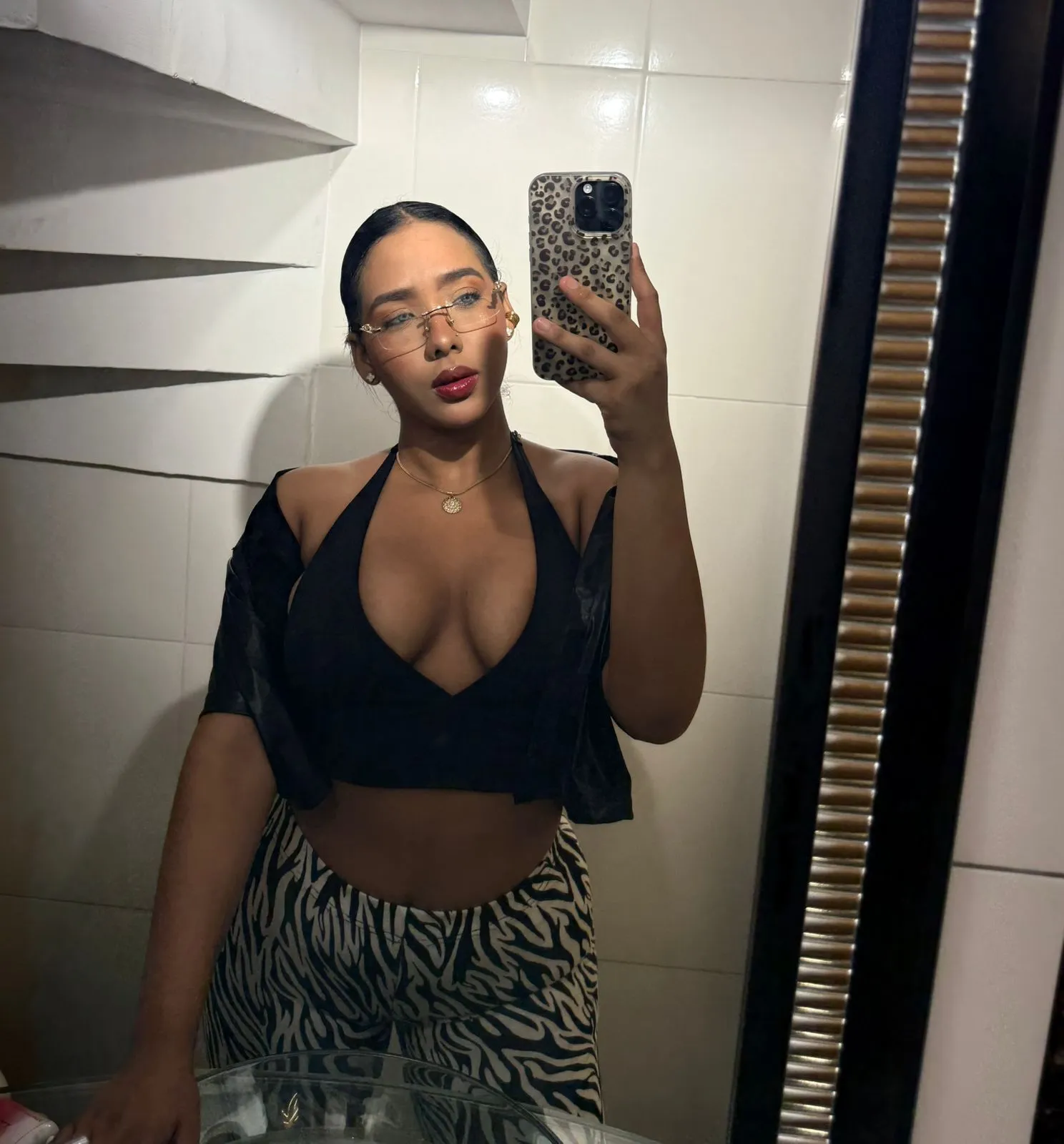 Live sex webcam photo for HilaryQueen #8481958