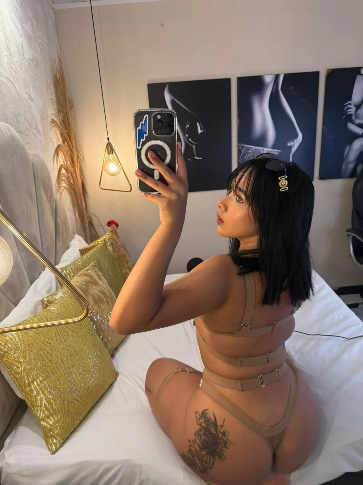 Live sex webcam photo for HilaryQueen #8481966