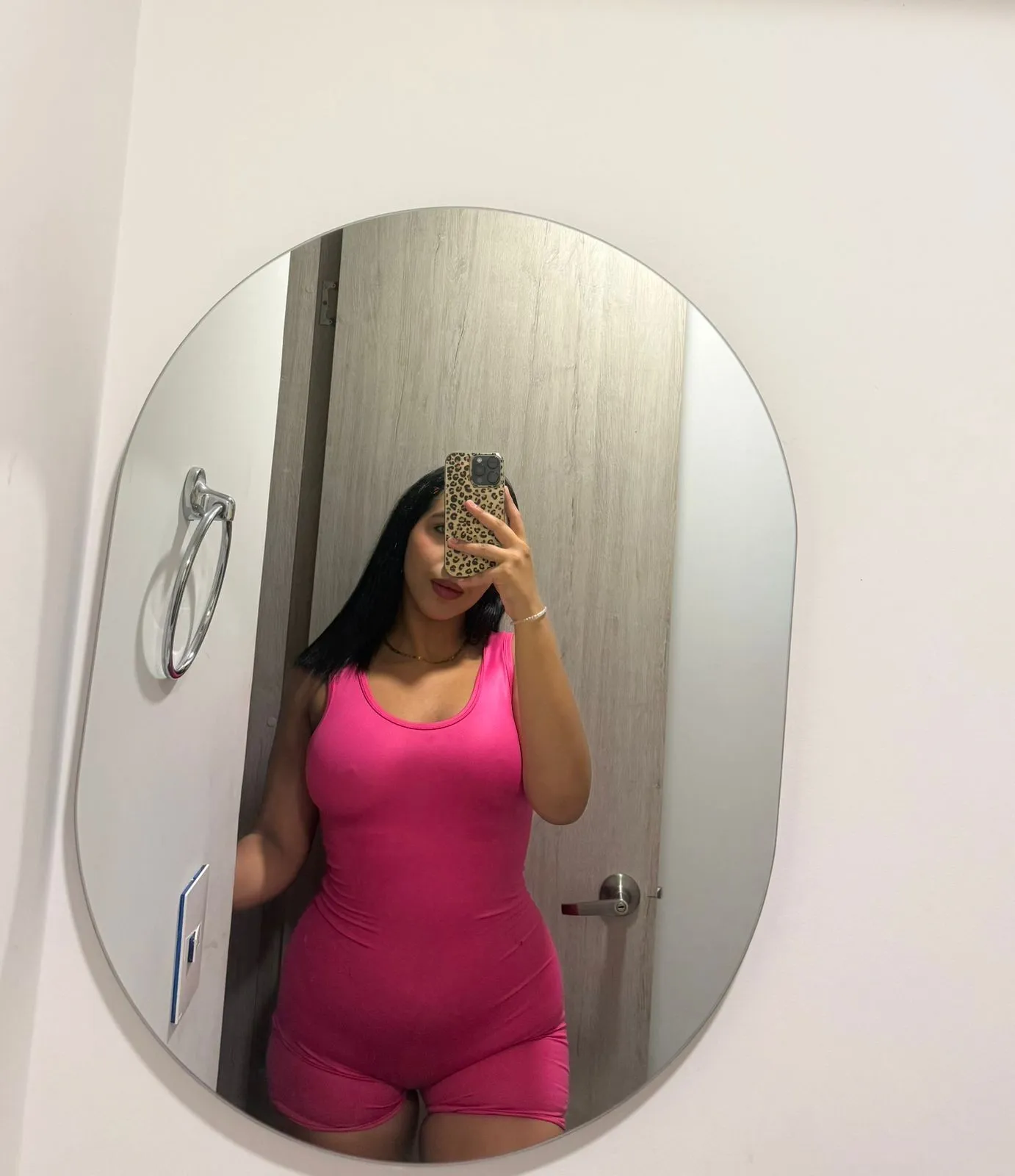 Live sex webcam photo for HilaryQueen #8481952