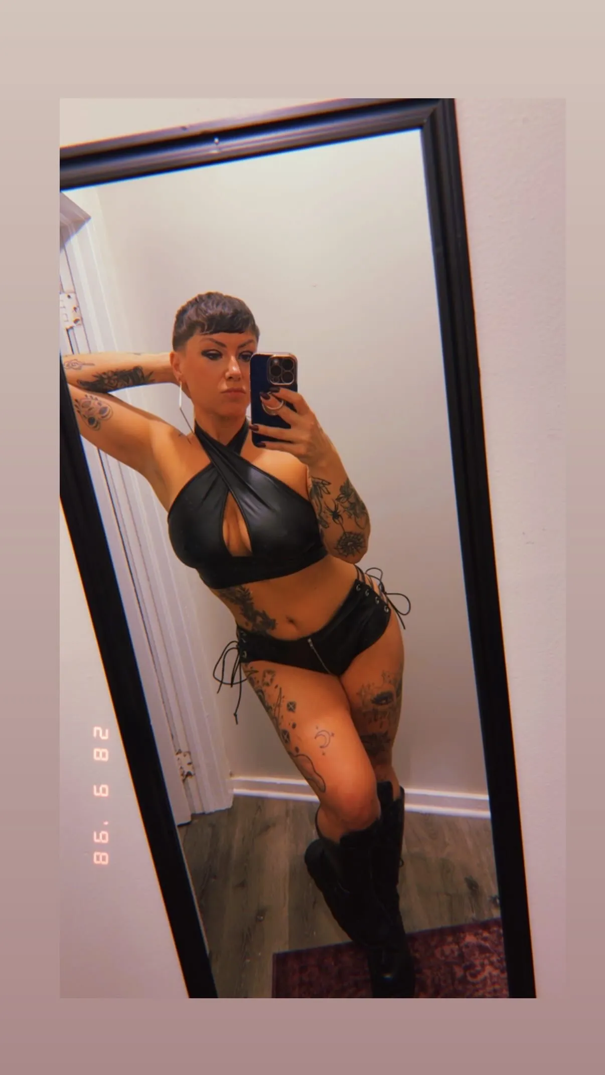 Live sex webcam photo for GoddessPixieXOXO #8654410