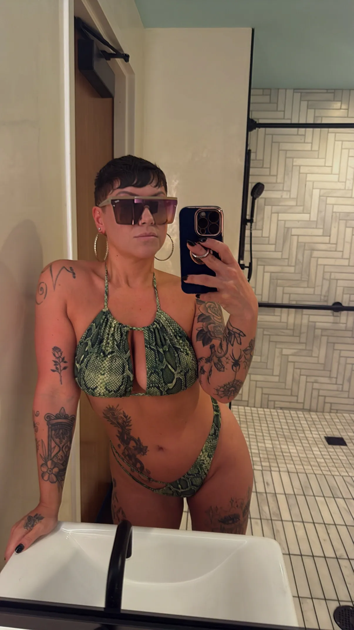 Live sex webcam photo for GoddessPixieXOXO #8074465