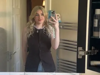 Live sex webcam photo for BritishLexie #8523473