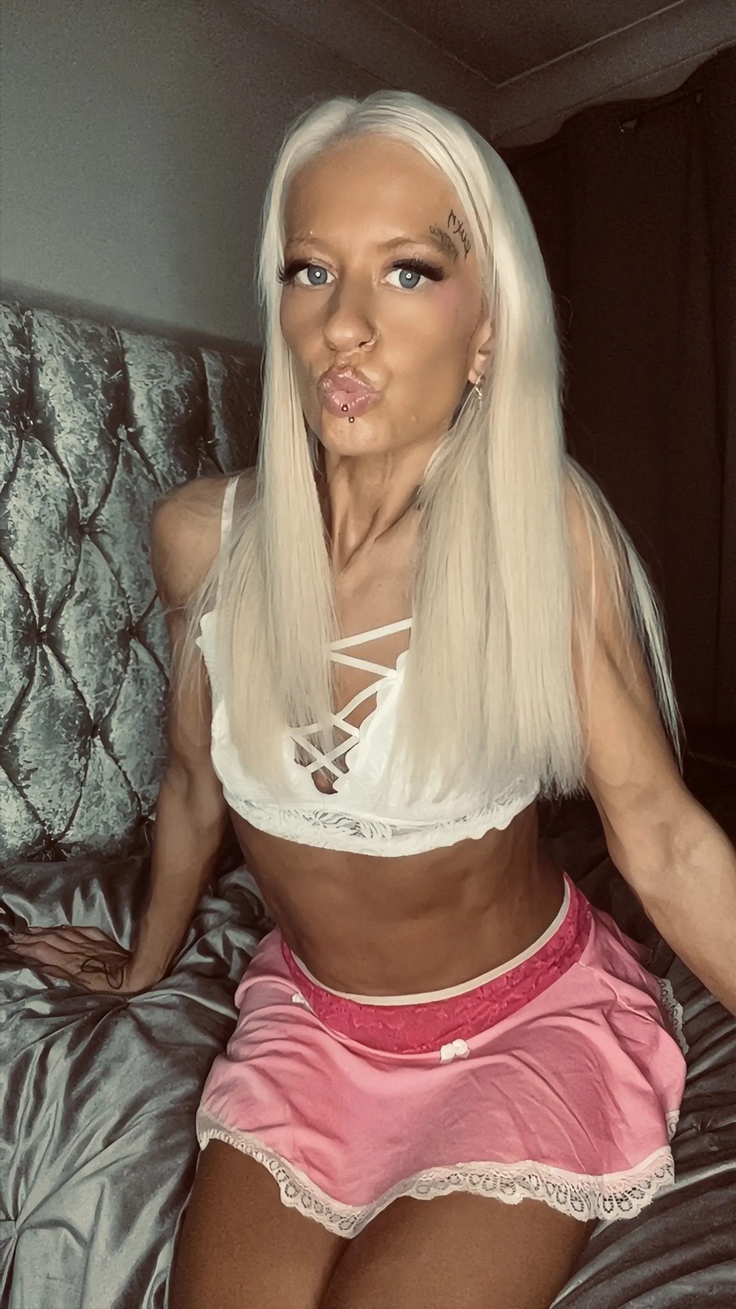 Live sex webcam photo for BabeBeth40 #8555994
