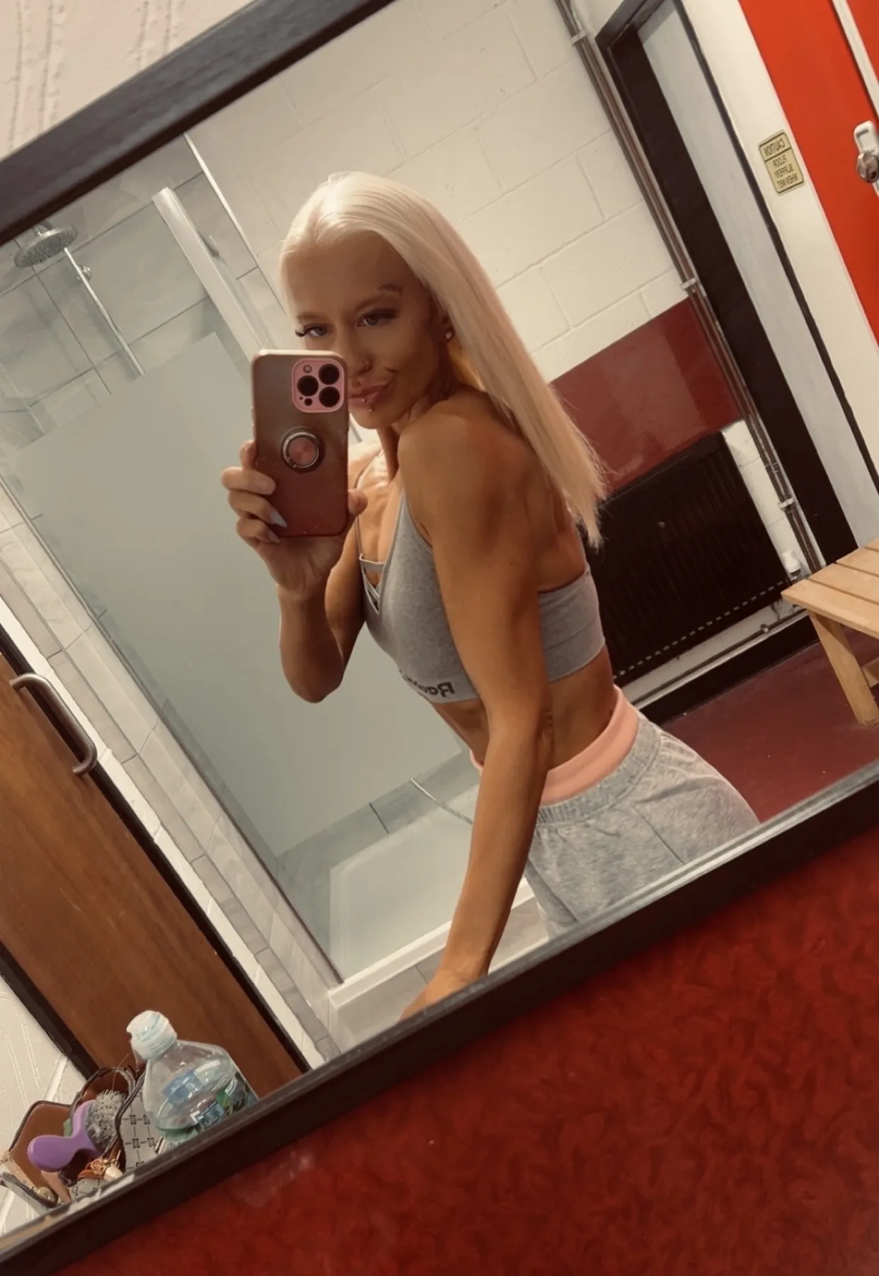 Live sex webcam photo for BabeBeth40 #8512531