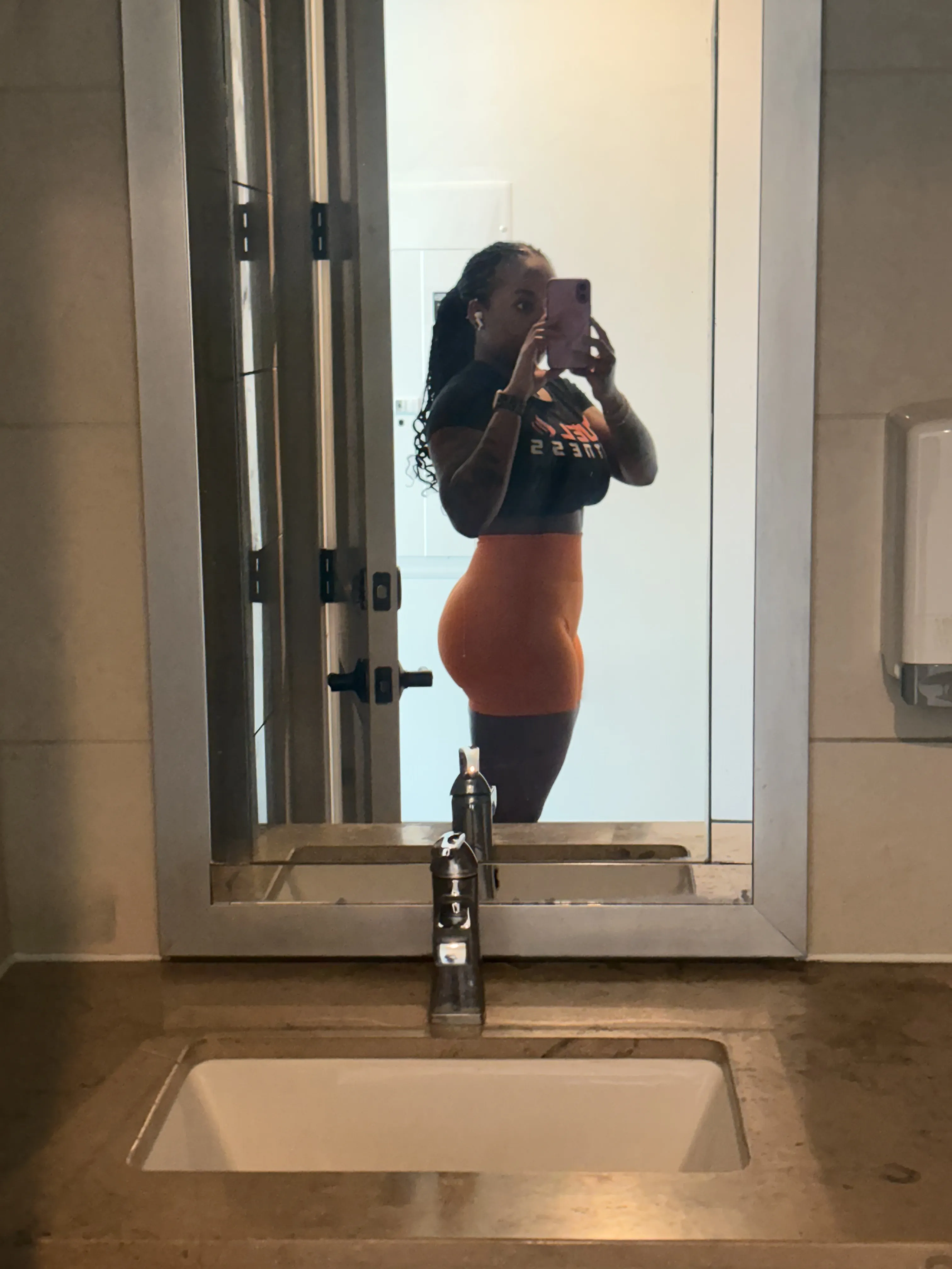 Live sex webcam photo for MsCookieSwirl #8569295